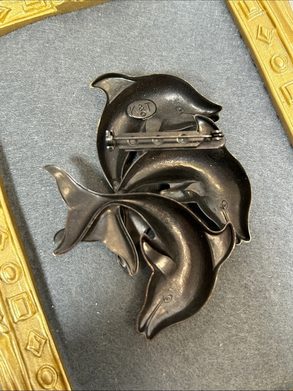 K&T elegant dolphin